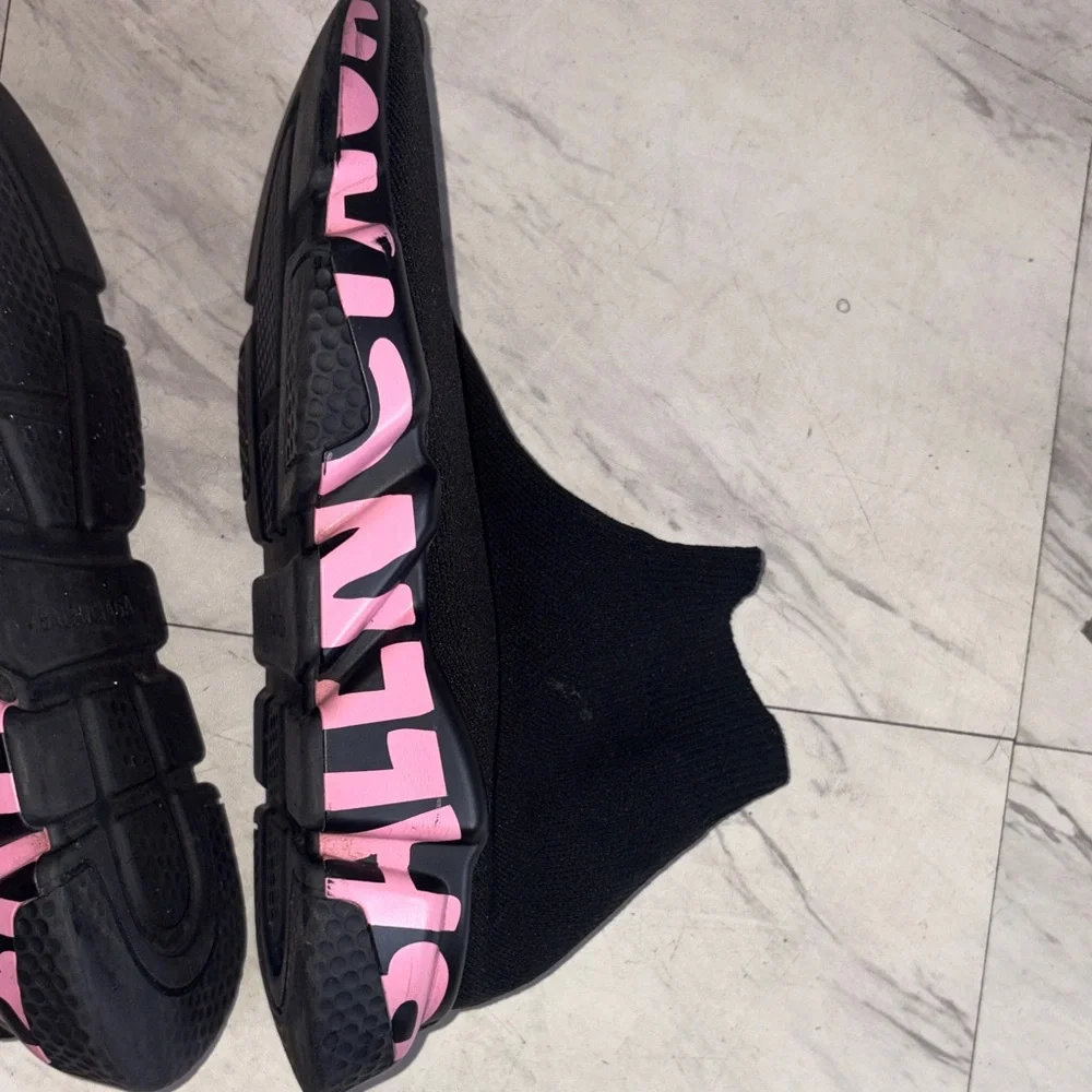 Balenciaga Black Sock-Style Sneakers with Pink Logo Detail - Picture 7 of 7